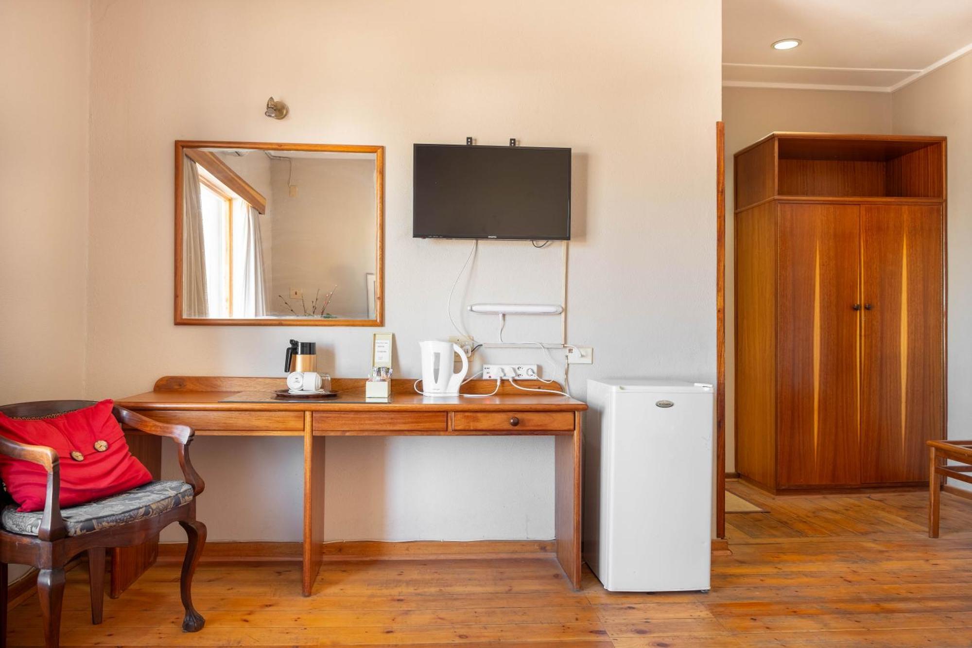 Karoo Country Inn Middelburg  Ngoại thất bức ảnh